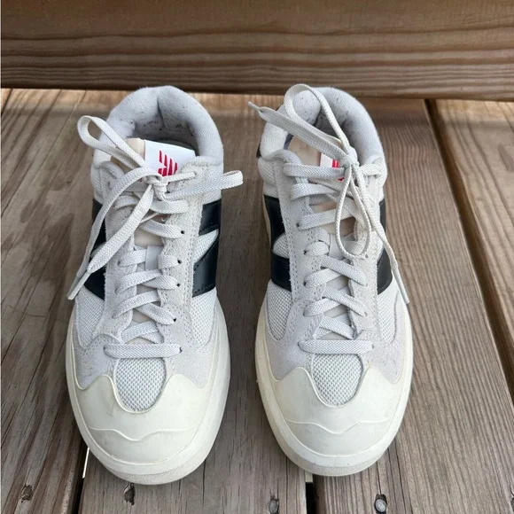 New Balance Men's Sneakers in White and Black - Picture 1 of 8